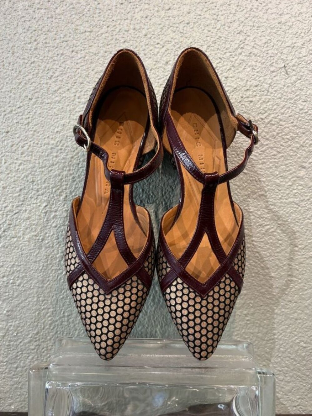 Chie Mihara Hidrow Moony Peach T-Strap Heel